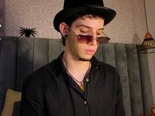 isaacblaze_